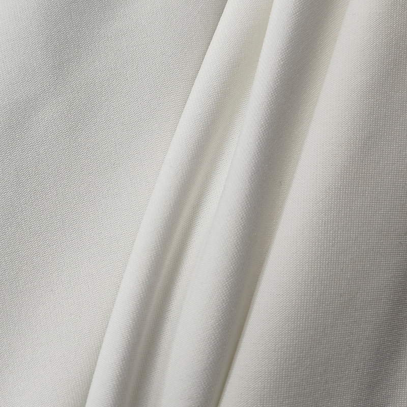 Strikket Jersey-stoff for herre- og dameklær